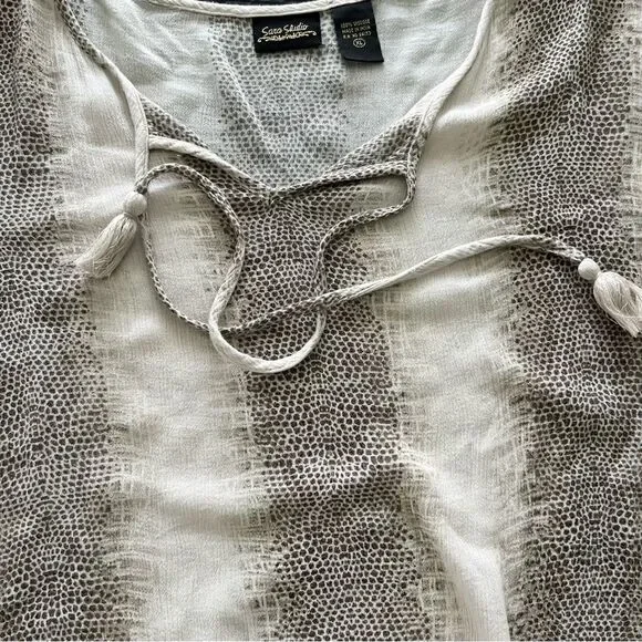 Sara Studio Blouse w/tasseled Tie 3/4 Sleeves Size XL Brown/Tan Print - EUC - Picture 6 of 9
